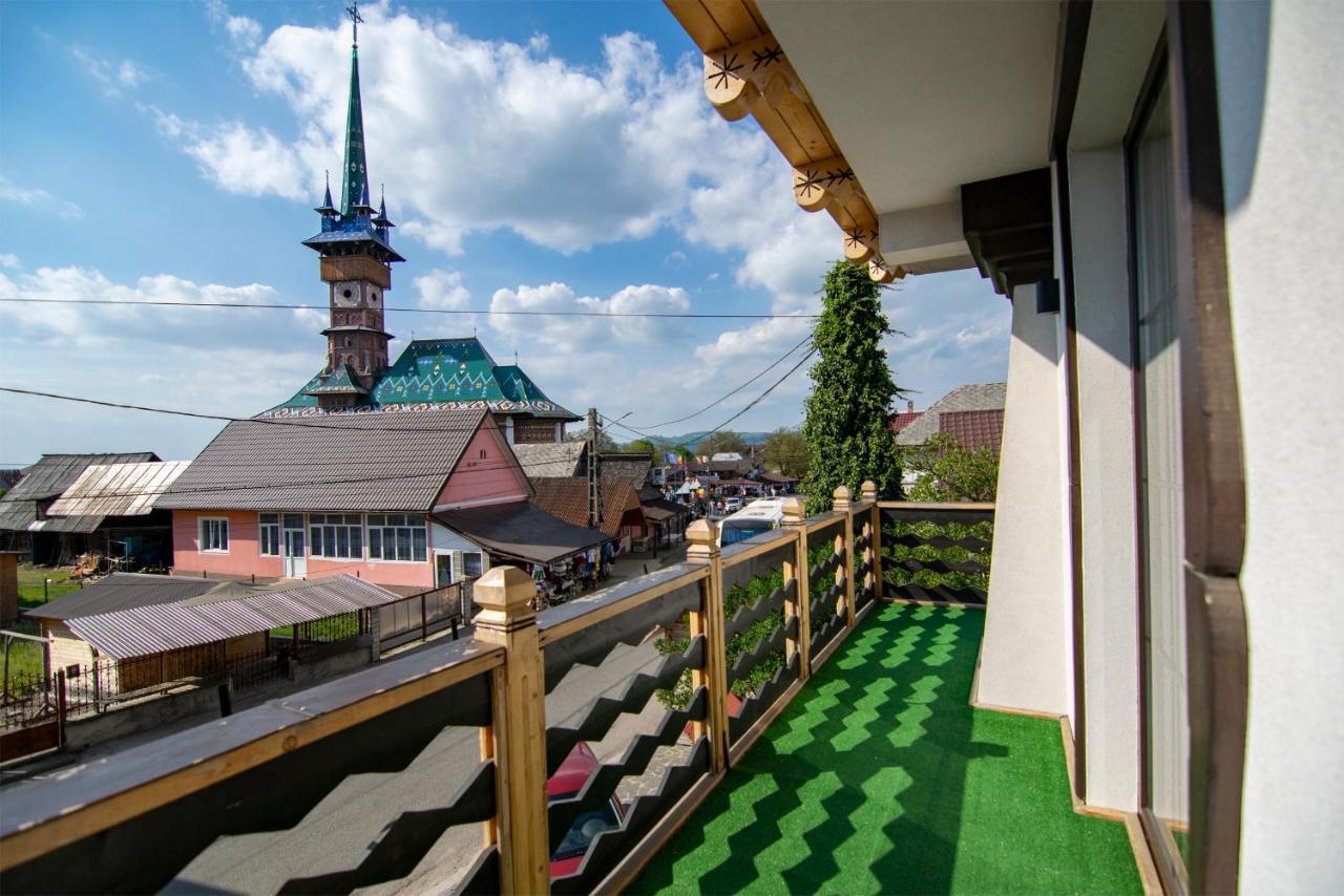 Отель La Conacul Vesel Сэпынца Экстерьер фото